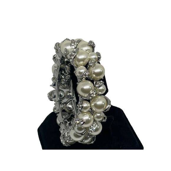 Silver Tone Faux Pearl Crystal Bracelet Stunning Women's Fashion Elegant Chic - Picture 10 of 16